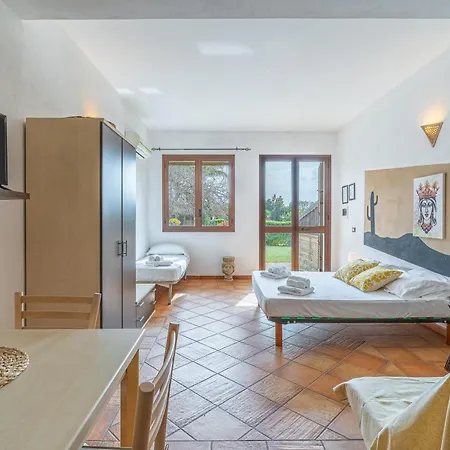 بيت للعطل Pathos Retreat Pool And Garden سيراكوزا