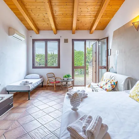 Ferienhaus Pathos Retreat Pool And Garden