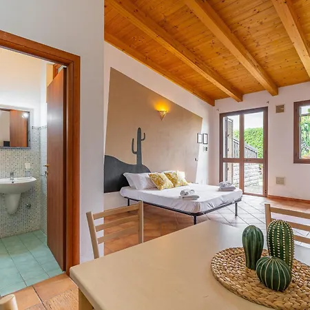 Pathos Retreat Pool And Garden *